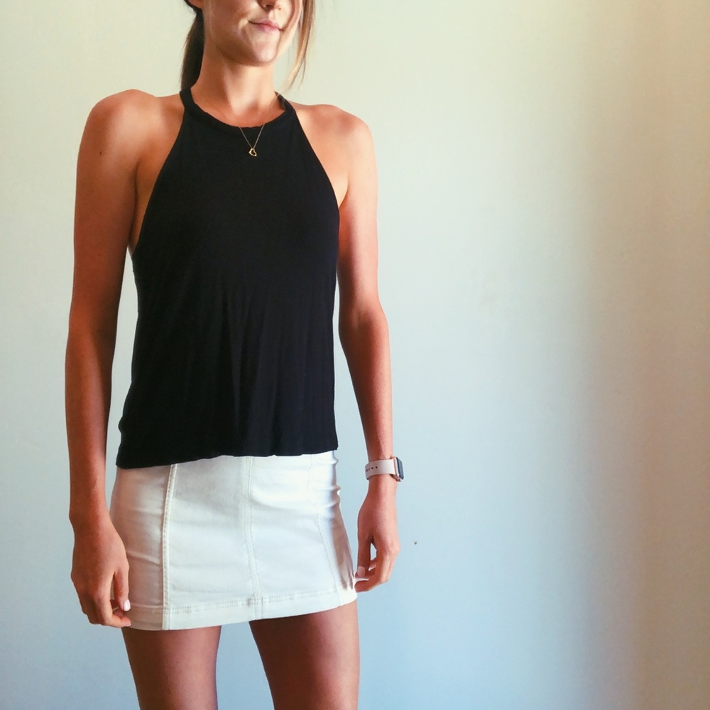 Braided Back Halter Tank - Picture 3 of 7